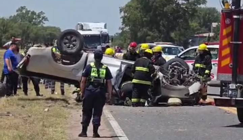 Vuelco camioneta ToyotaHilux rutanacional5 Anguil 13enero2026