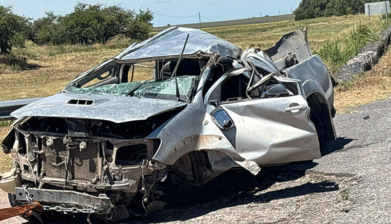 Vuelco camioneta ToyotaHilux rutanacional5 Anguil 13enero2026