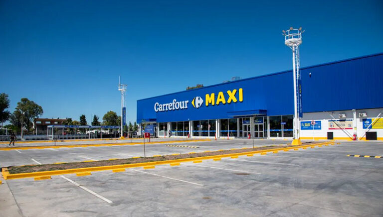 Carrefour Maxi estacionamiento SantaRosa 28febrero2026