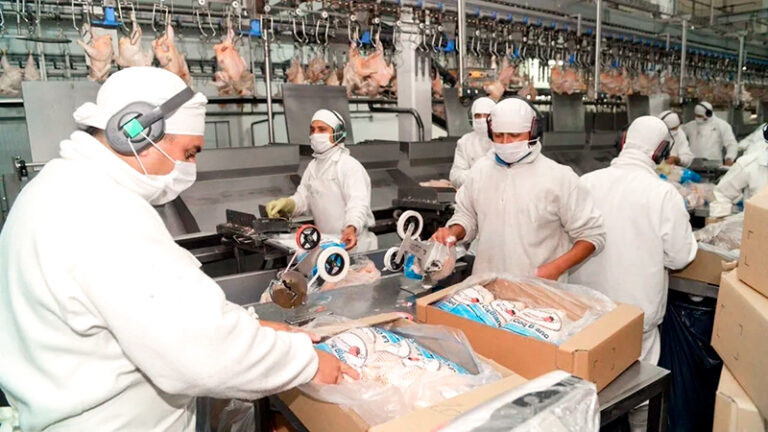 GranjaTresArroyos pollo frigorifico avicola trabajadores 19febrero2026