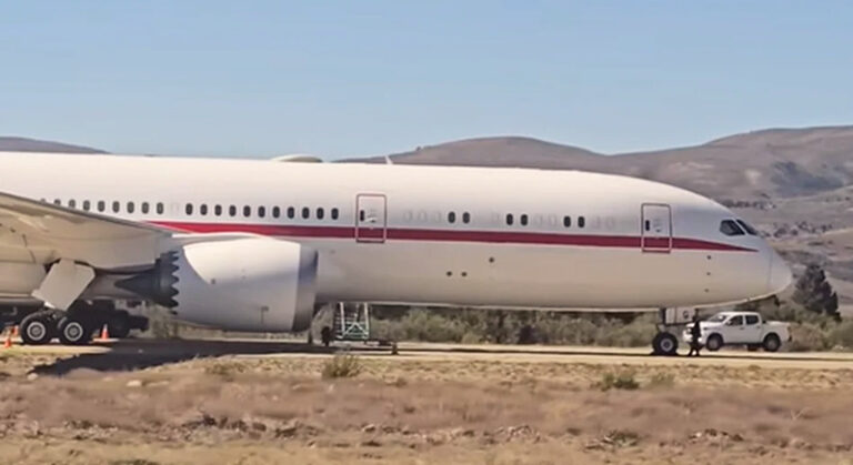Avion emir Bariloche 28febrero2026