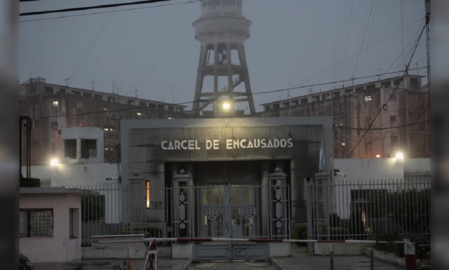 Carcel, mujeres, soldado olivos