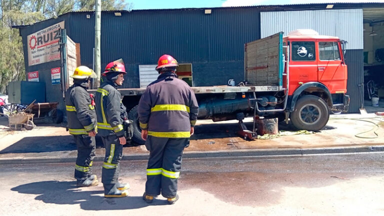 Taller explosion camion bomberos GeneralPico 17febrero2026