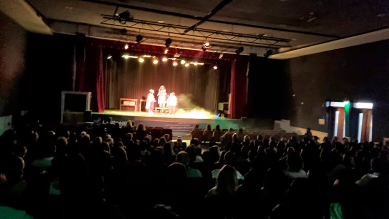 LaIsla presentacion obra teatro 23marzo2026
