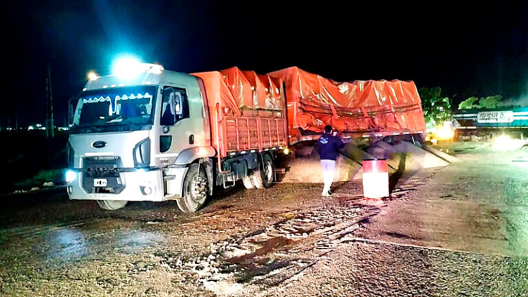 Camion pampeano choque tren IngenieroWhite 25marzo2026