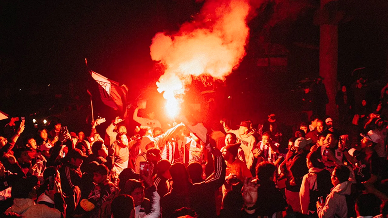 AlianzaLima banderazo hinchas 4abril2026