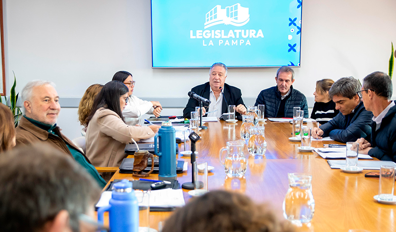 CamaradeDiputados Comision HaciendayPresupuesto 27abril2026