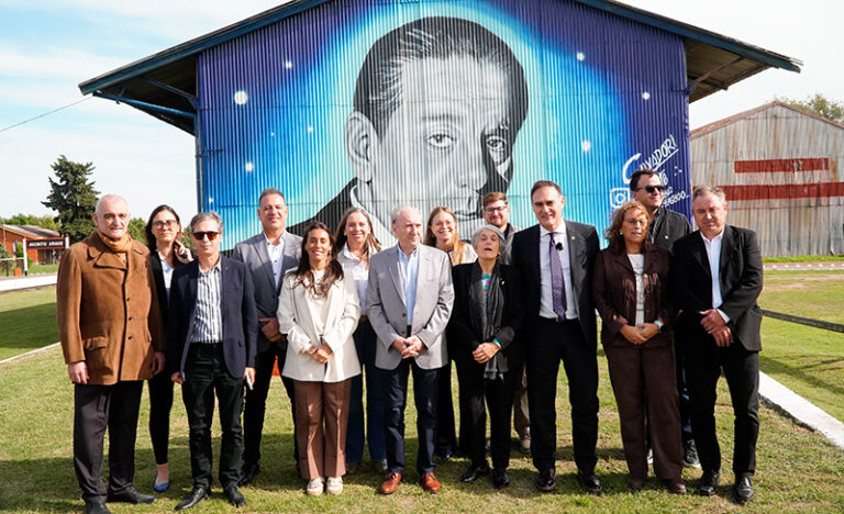 FavaloroRene reconocimiento funcionarios JacintoArauz 11abril2026