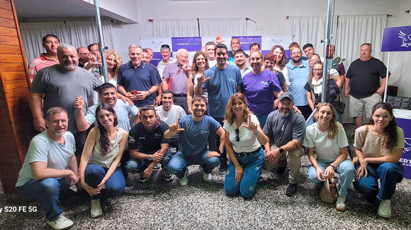 LLA RavierAdrian reunion Castex 19abril2026