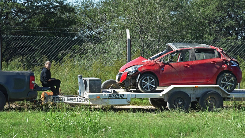 Vuelco Peugeot 208 BajoGiuliani 4abril2026