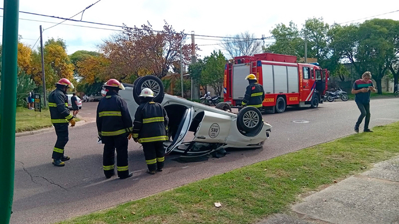 Vuelco choque taxista descompensacion GeneralPico 14abril2026