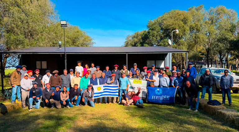 Cabania ElYerua delegacion Uruguay banderas 9mayo2026