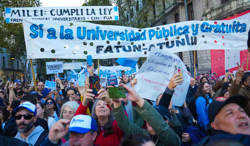 MarchaUniversitaria manifestacion CABA 12mayo2026