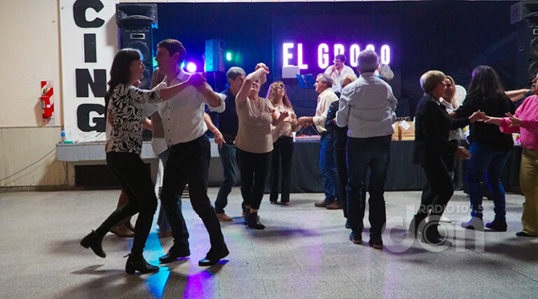 RauschenbergerAriel baile esposa aniversario RacingClub 19mayo2026