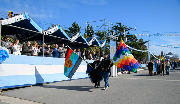 Desfile actooficial funcionarios desfile Toay 25mayo2026