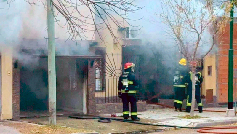 Incendio fallecimiento casa Barrio FrankAllan GeneralPico 17mayo2026