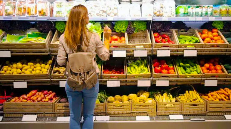 Supermercado consumo consumidora frutas verduras 23mayo2026