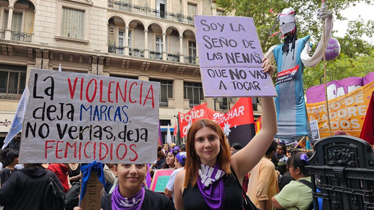 Violenciadegenero pancartas manifestacion 11mayo2026